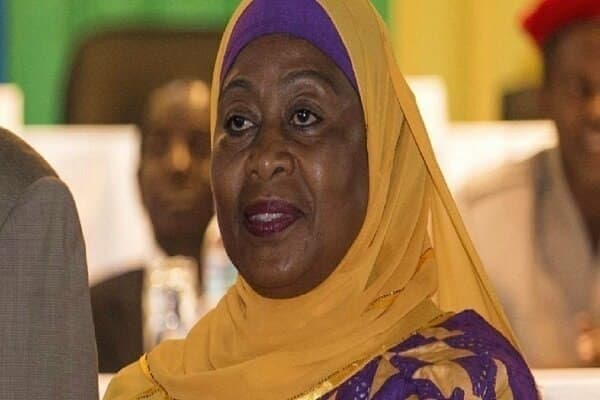 یک زن رییس جمهور تانزانیا شد.