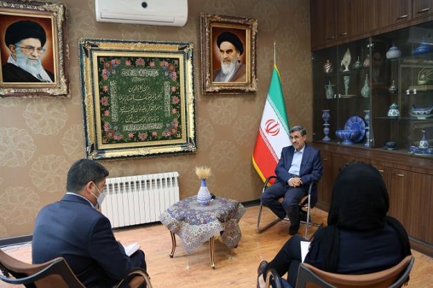 دکتر احمدی‌نژاد در مصاحبه با آناتولی : تنها کسی که همه آزادند راجع به او صحبت کنند من هستم، نیازی هم به سند ندارند!